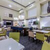 Отель Hampton Inn & Suites Lake Jackson-Clute, фото 20