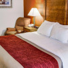 Отель Comfort Inn & Suites North Greenfield, фото 7