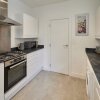 Отель Host Stay Rochester Apartment, фото 2