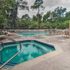 Отель Hilton Head Condo: Pool Deck Access, Walk to Beach, фото 17
