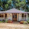 Отель Oak Tree Cottage - Mundaring, фото 19