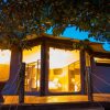 Отель Mara Treetops Luxury Camp в Кикороке