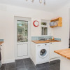 Отель Beautiful 2 Bedroom Garden Apartment, фото 10