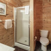 Отель Gerralds Chalet by Heritage Cabin Rentals, фото 16
