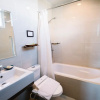 Отель CSuites at 8 Newtown Residences, фото 10