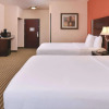 Отель La Quinta Inn & Suites by Wyndham Woodward, фото 3