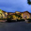 Отель La Quinta Inn & Suites by Wyndham St. Pete-Clearwater Airpt в Клируотере
