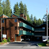 Отель Getaways at Snow Lake Lodge, фото 9