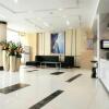 Отель Jtour Inn Huanggang Wanda Plaza, фото 2