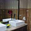 Отель The Hut Restaurant & Boutique hotel, фото 10