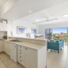 Отель Stylish Apartment with Stunning Views - Unit 7 Taralla 16-18 Edgar Bennett Avenue Noosa Heads, фото 6