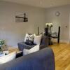 Отель Icon Brentwood City Apartment в Брентвуде