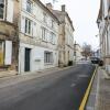 Отель LE DOUILLET #Centre ville #100m des quais, фото 1