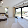 Отель Luxury 4-bed Villa With Private Pool and Jacuzzi, фото 5