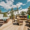 Отель Bronson by AvantStay   Sleeps 17! On the Slopes! Squaw Valley w/Hot Tub&Fire Pit, фото 13