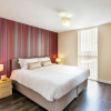 Отель ShortstayMK Vizion apartments, with free superfast wi-fi, parking, Sky sports and movies, фото 22