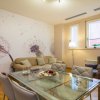 Отель Elegant Flat at Municipio by Napoliapartments, фото 6