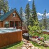 Отель Donner Lake Views HotTub Kayak Bikes, фото 19