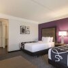Отель La Quinta Inn & Suites by Wyndham Dallas Plano West, фото 33