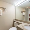 Отель Red Roof Inn & Suites Terre Haute, фото 50