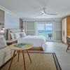 Отель Morningstar Buoy Haus Beach Resort At Frenchman's Reef, Autograph Collection, фото 2