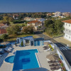 Отель Well Maintained Apartment With Shared Pool With Children's Pool, 2 km From the Beach, фото 21