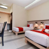 Отель RedDoorz @ Legian Street, фото 27