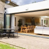 Отель The Putney Wonder - Dazzling 3bdr Flat With Garden, фото 16