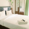 Отель Cozy Living Studio Room At Serpong Greenview Apartment, фото 7