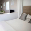 Отель Chic White Studio Apartment, фото 5
