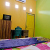 Отель OYO 1773 Ilyasa Family, фото 38