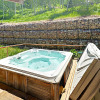 Отель Beautiful 4br + Den W/ Hot Tub & Views - Near Slopes 4 Bedroom Home, фото 16