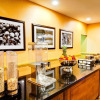 Отель DoubleTree by Hilton Hotel Raleigh Brownstone University, фото 13