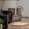 Отель BV Conditioning House Royal Comfy Suite Bradford, фото 9