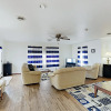 Отель Tranquil Canal-front Getaway - 3 Blocks To Beach 4 Bedroom Home, фото 10