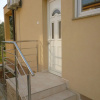 Отель Apartments Lea-by the Pebble Beach 