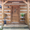 Отель Honey Bear Pause: Rural Escape w/ Porch & Hot Tub!, фото 1
