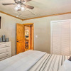 Отель Texas Home w/ Deck & Cedar Creek Reservoir Access, фото 6