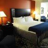 Отель Holiday Inn Express & Suites Greenfield, an IHG Hotel, фото 3