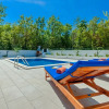Отель Gorgeous Villa in Belavici With Swimming Pool, фото 18