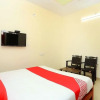 Отель Oyo 37302 White Cort, фото 14