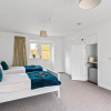 Отель Number 4 - Lytton Tree Lodge, Reydon, Southwold, фото 3