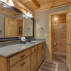Отель Lookout Lodge - Five Bedroom Cabin, фото 11