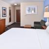 Отель Holiday Inn Express Hotel & Suites Terre Haute, an IHG Hotel, фото 5