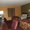 Отель Deluxe Inn - Kenly, фото 4