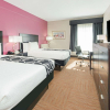 Отель La Quinta Inn & Suites by Wyndham Winnie, фото 6