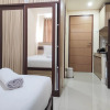 Отель Cozy and Best Deal Studio Apartment Vida View Makasar, фото 6