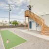 Отель Updated Phoenix Apt w/ Putting Green, 1 Mi to Dtwn, фото 12
