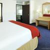 Отель Holiday Inn Express Fayetteville- Univ of AR Area, an IHG Hotel, фото 7