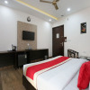 Отель OYO 10027 Hotel Red Petal, фото 7